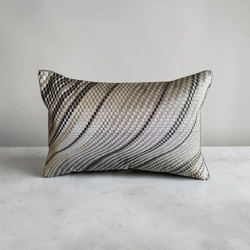 The Silver Grid 45x30cm