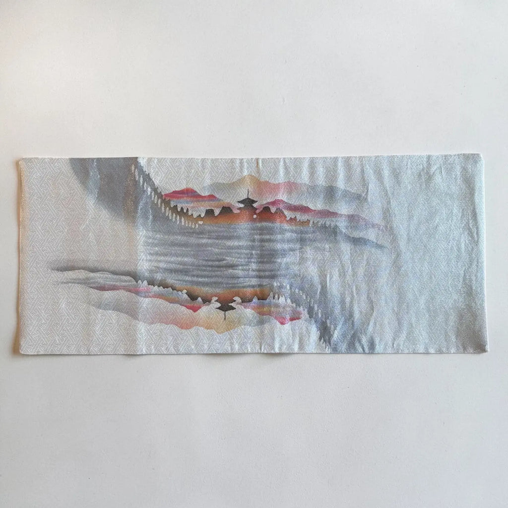 Silk runner with a mouth design on a white background